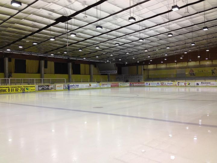 Datei:Eissporthalle Unna2.jpg