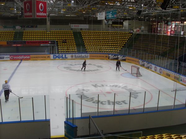 Datei:Eissporthallefrankfurt.jpg