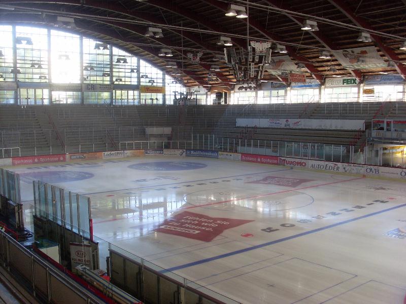 Datei:Kathrein-Stadion Rosenheim.jpg