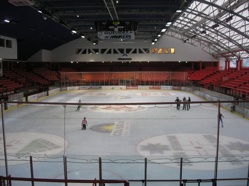 Datei:ColiseumAmiens.jpg